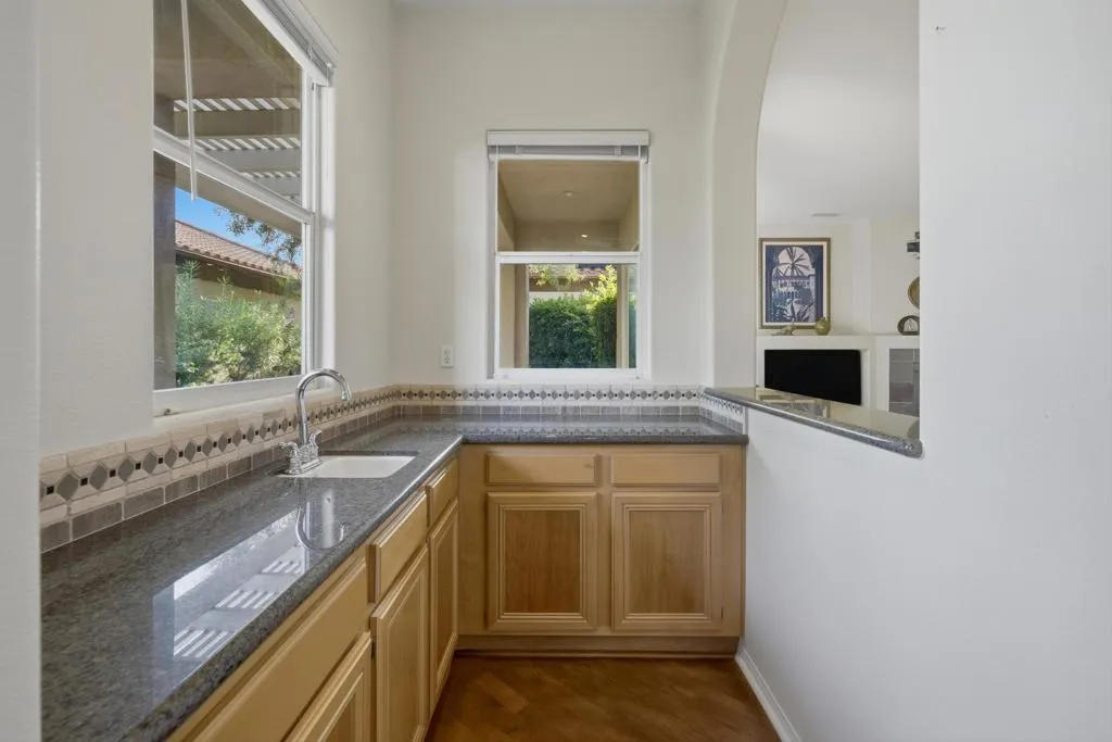 19 Wimbledon Circle, Rancho Mirage, California 92270 home-pic-17