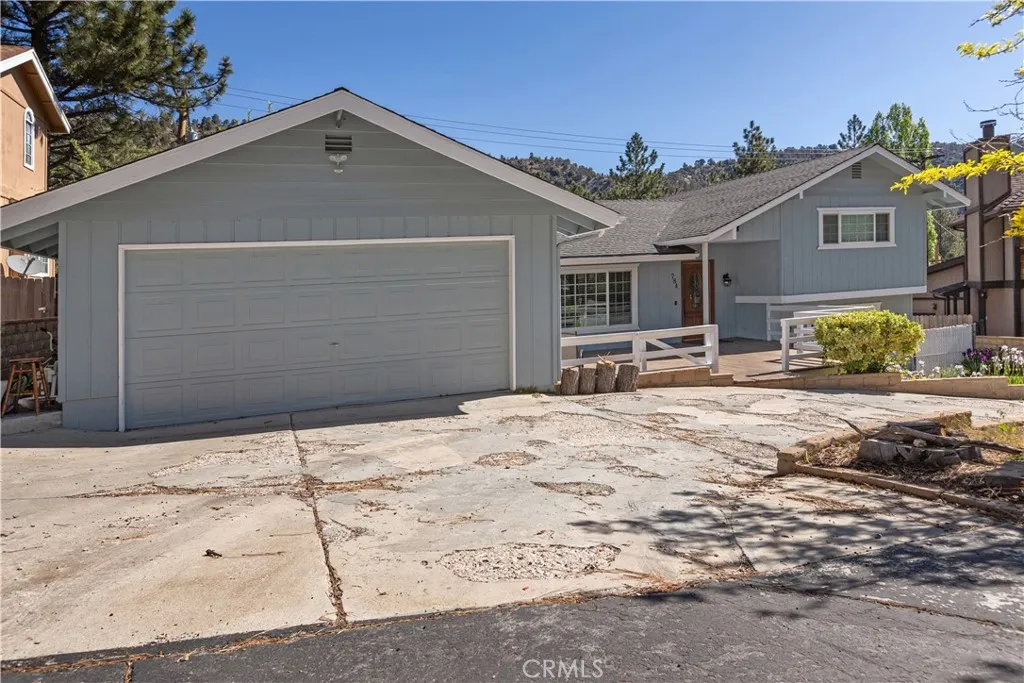 784 Apple Avenue, Wrightwood, California 92397 home-pic-4