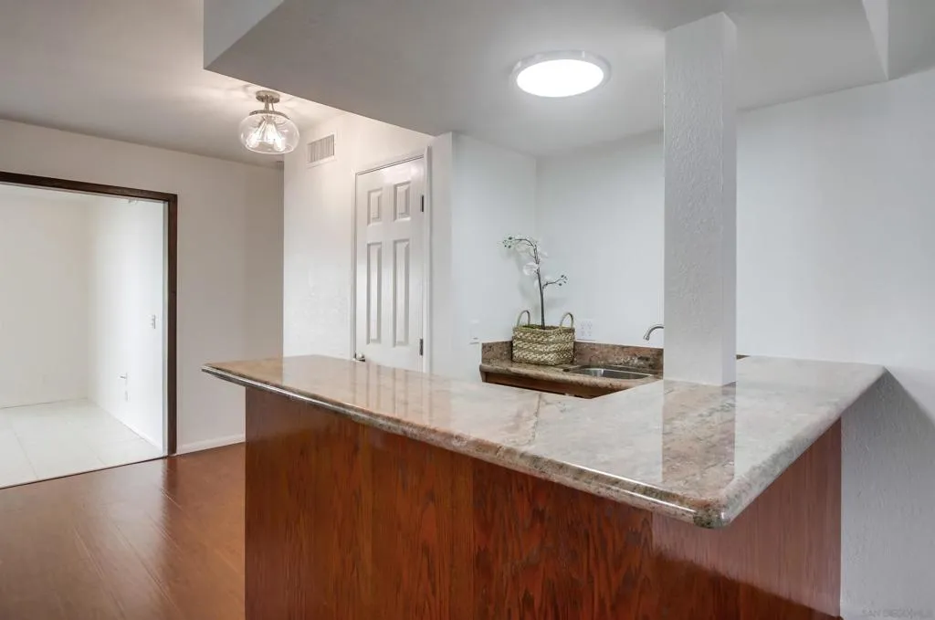 10289 Drumcliff Avenue, San Diego, California 92126 home-pic-11