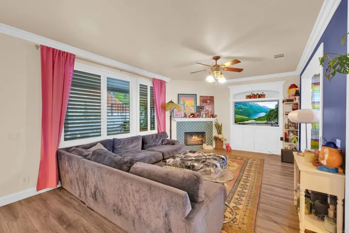 Den/Family/Great Room