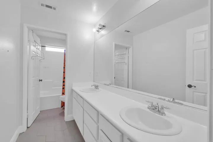 8359 Clover Creek Road, Riverside, California 92508