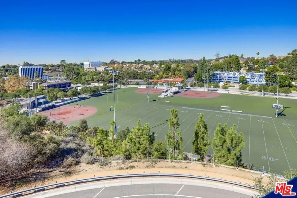 1307 Shadow Lane I, Fullerton, California 92831 home-pic-26