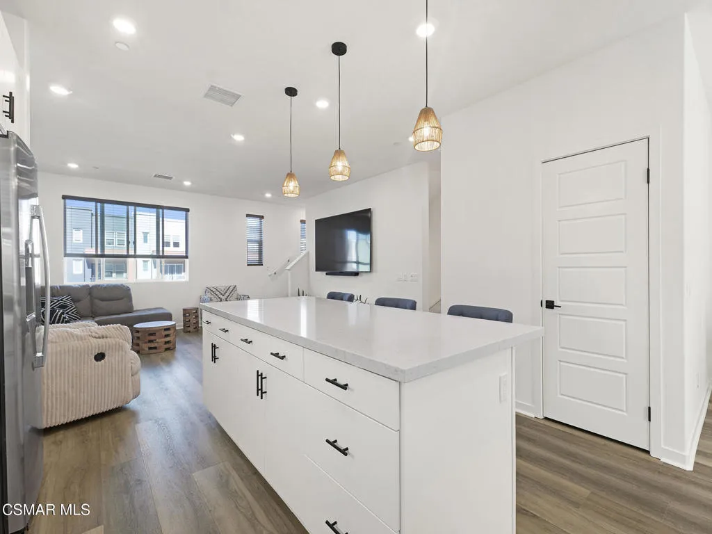27065 Tanager Lane, Valencia, California 91381 home-pic-18