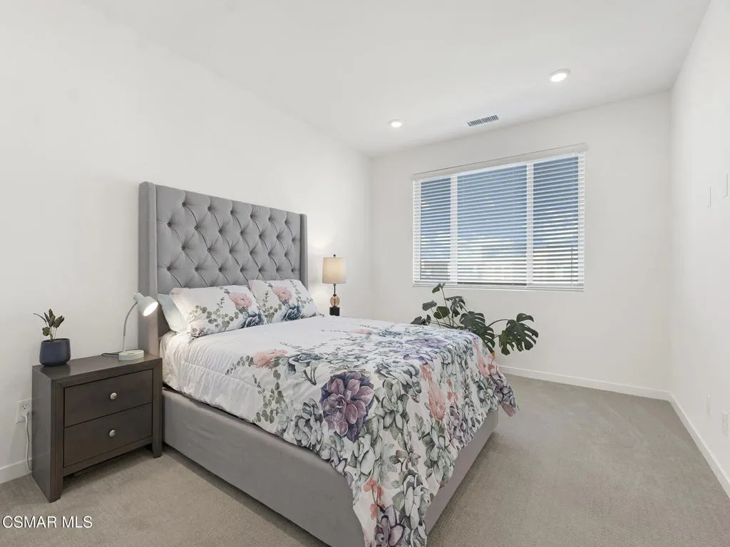 27065 Tanager Lane, Valencia, California 91381 home-pic-28