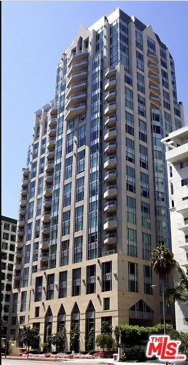 10727 Wilshire Blvd