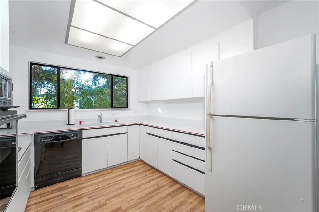 936 Avenida Majorca, Laguna Woods, California 92637 home-pic-10