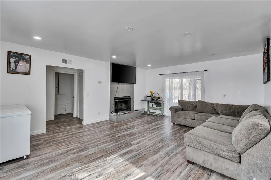 5121 Sierra Street, Riverside, California 92504 home-pic-29