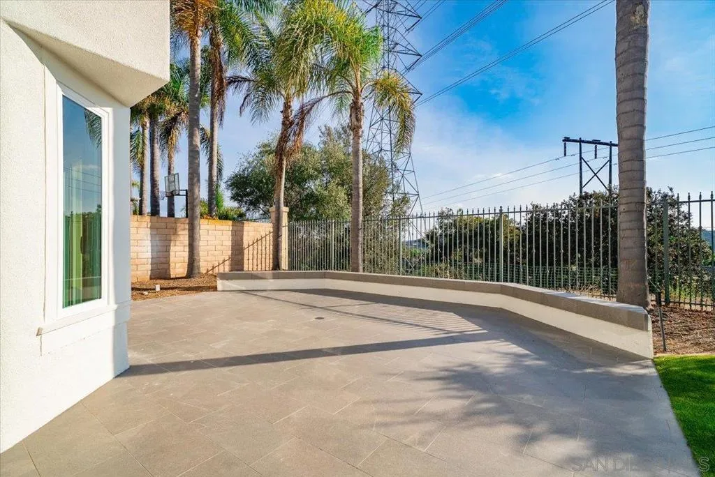 1736 Blackbird Cir, Carlsbad, California 92011 home-pic-40
