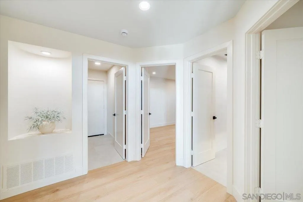 1736 Blackbird Cir, Carlsbad, California 92011 home-pic-18