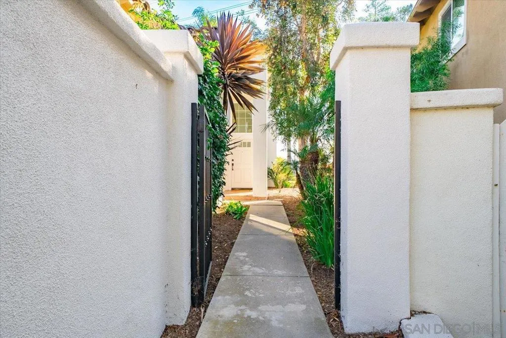 1736 Blackbird Cir, Carlsbad, California 92011 home-pic-48