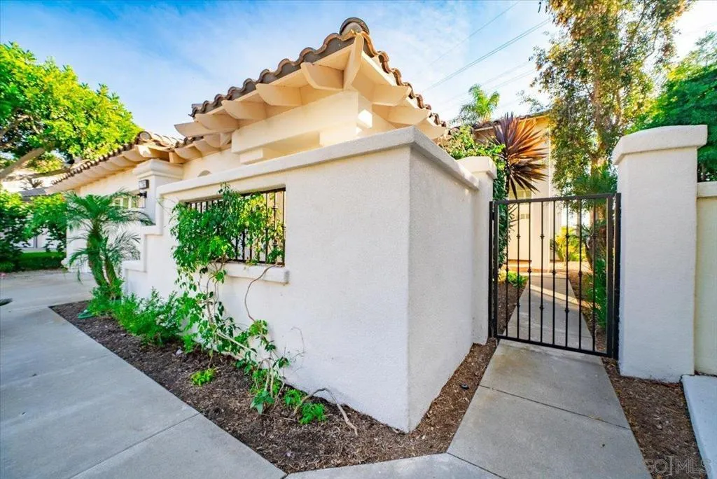 1736 Blackbird Cir, Carlsbad, California 92011 home-pic-46