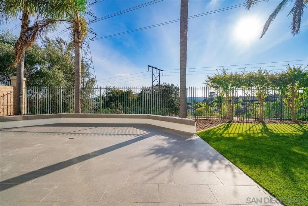 1736 Blackbird Cir, Carlsbad, California 92011 home-pic-39