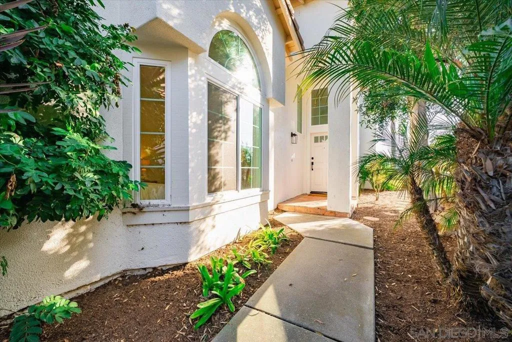 1736 Blackbird Cir, Carlsbad, California 92011 home-pic-49