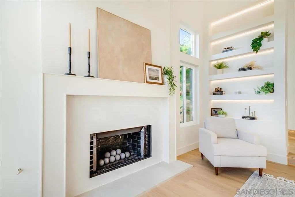 1736 Blackbird Cir, Carlsbad, California 92011 home-pic-11