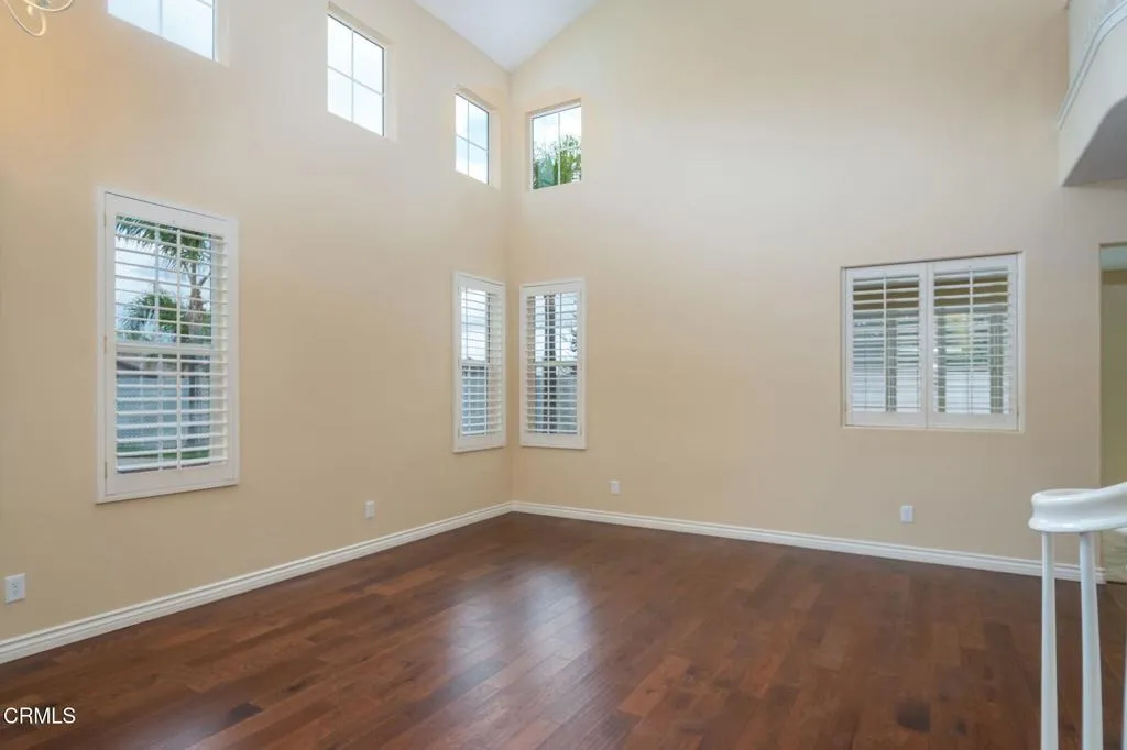 30456 Star Canyon Place, Castaic, California 91384 home-pic-8