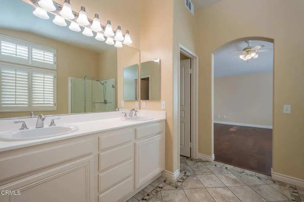 30456 Star Canyon Place, Castaic, California 91384 home-pic-29