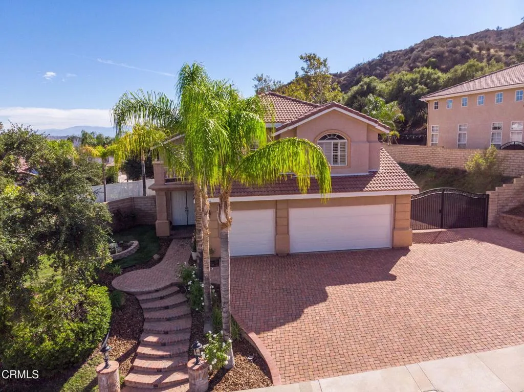 30456 Star Canyon Place, Castaic, California 91384 home-pic-3