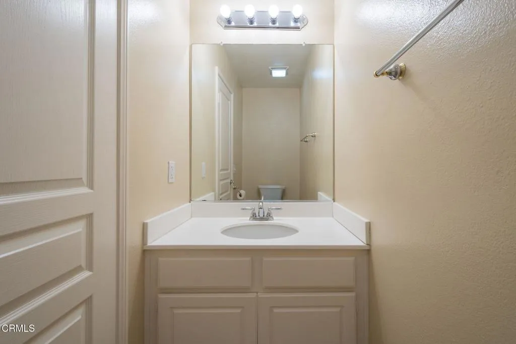 30456 Star Canyon Place, Castaic, California 91384 home-pic-15