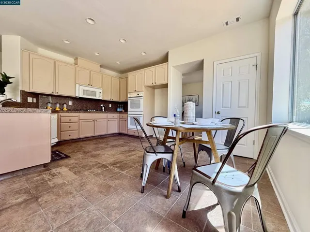 2325 Lansdowne Pl, Vallejo, California 94591
