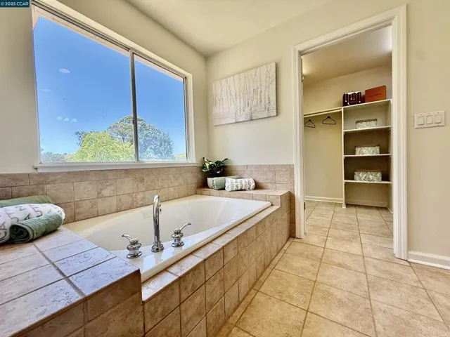 2325 Lansdowne Pl, Vallejo, California 94591
