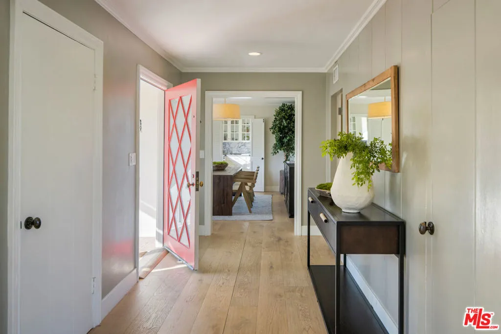 516 Hanley Place, Los Angeles, California 90049 home-pic-3