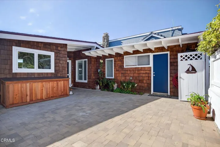 Entry with Courtyard