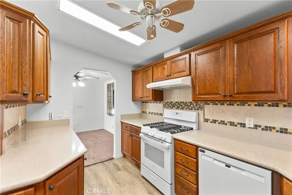 140 W Pioneer 100, Redlands, California 92374 home-pic-18