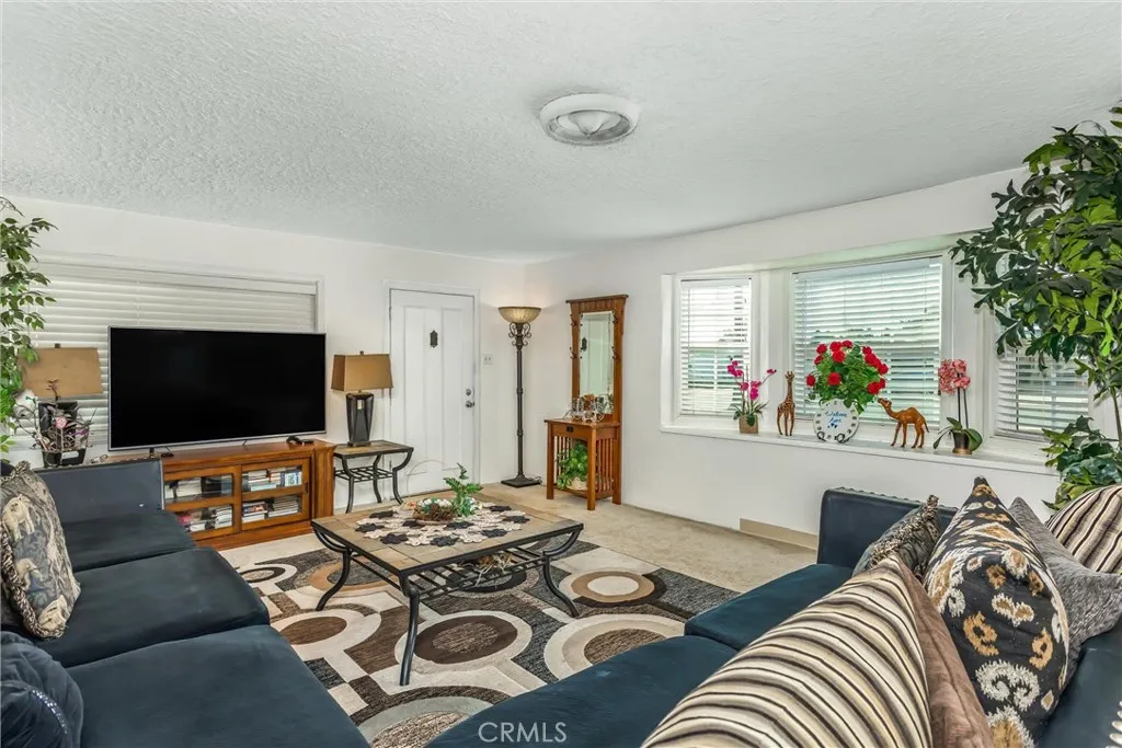 1250 Pennsylvania Avenue, Beaumont, California 92223 home-pic-6