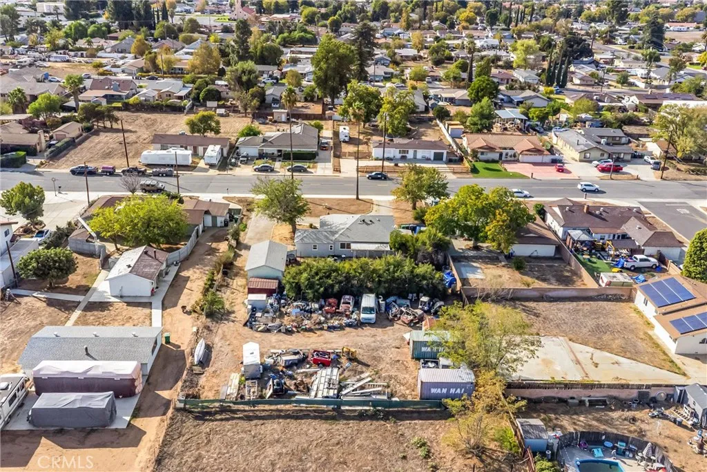 1250 Pennsylvania Avenue, Beaumont, California 92223 home-pic-36