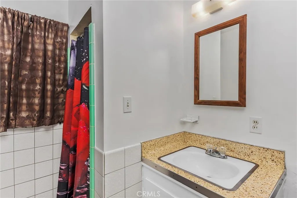 1250 Pennsylvania Avenue, Beaumont, California 92223 home-pic-18