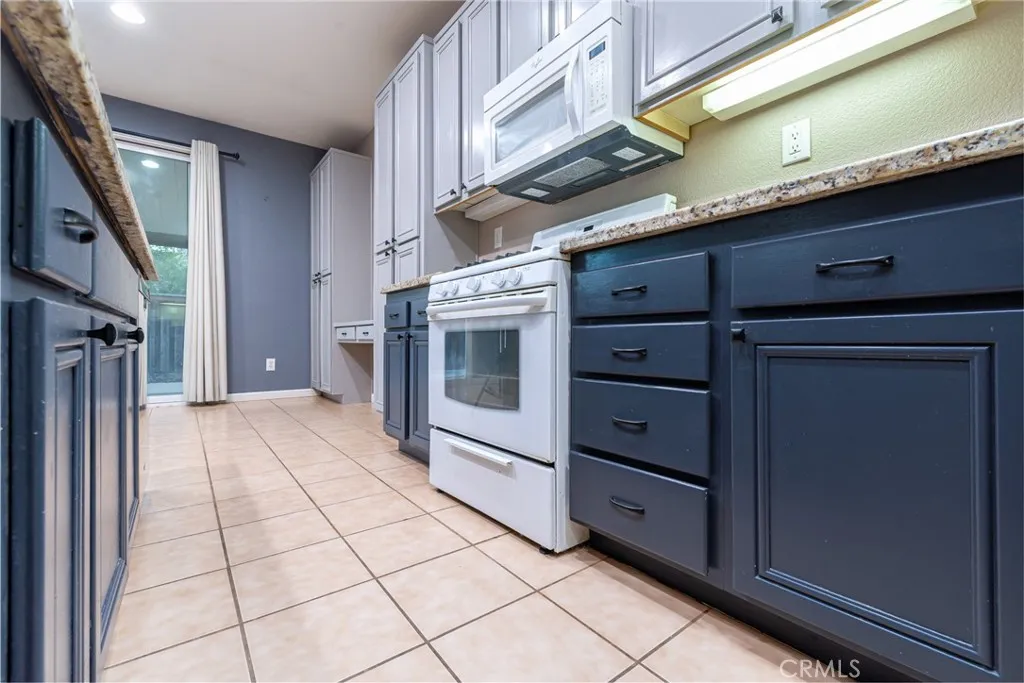 29715 Cottonwood Cove, Menifee, California 92584 home-pic-14