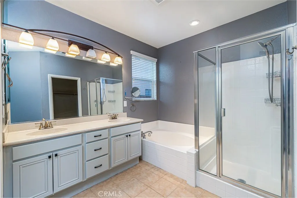 29715 Cottonwood Cove, Menifee, California 92584 home-pic-18