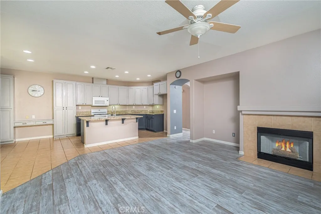 29715 Cottonwood Cove, Menifee, California 92584 home-pic-6