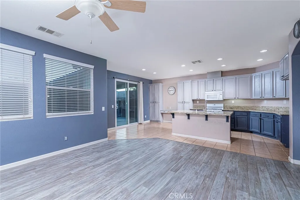 29715 Cottonwood Cove, Menifee, California 92584 home-pic-7