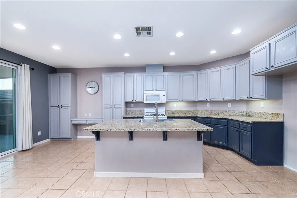29715 Cottonwood Cove, Menifee, California 92584 home-pic-8