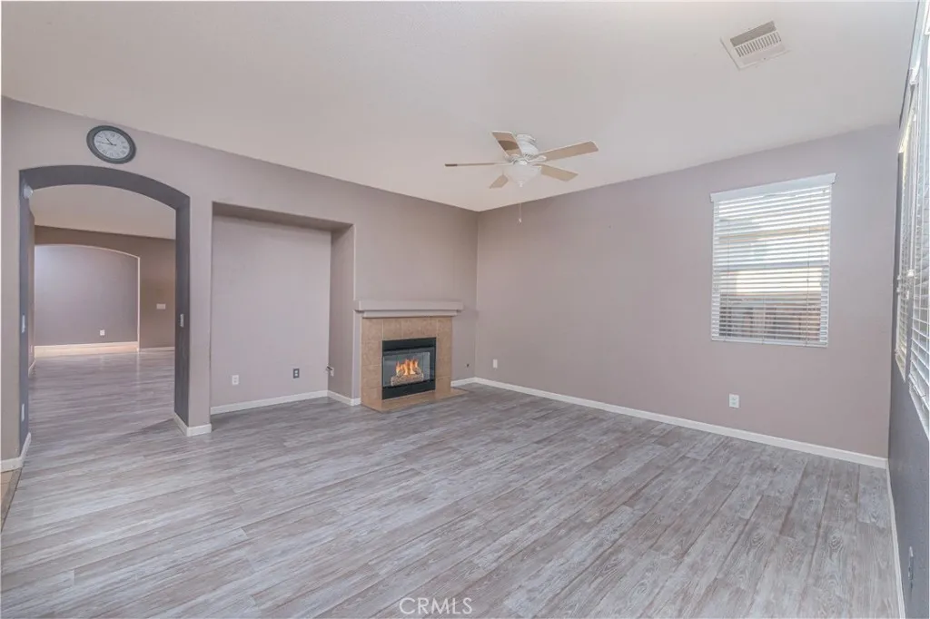 29715 Cottonwood Cove, Menifee, California 92584 home-pic-5