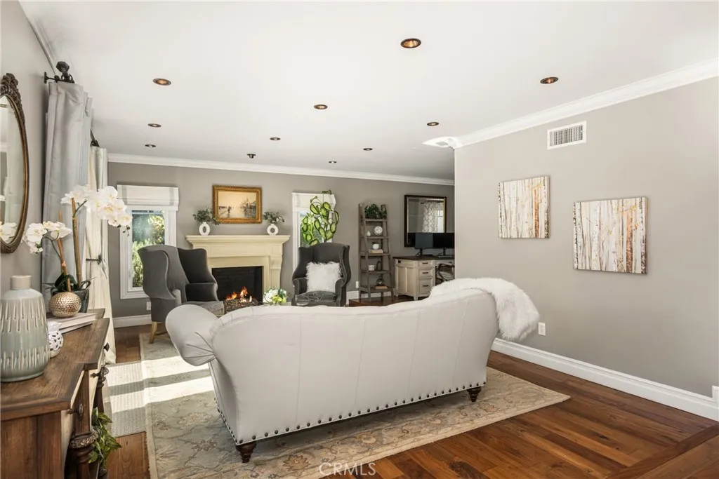 1517 E San Alto, Orange, California 92865 home-pic-10