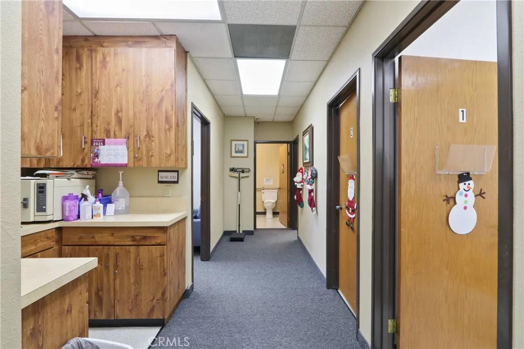 Suite 301 Exam Room Hallway