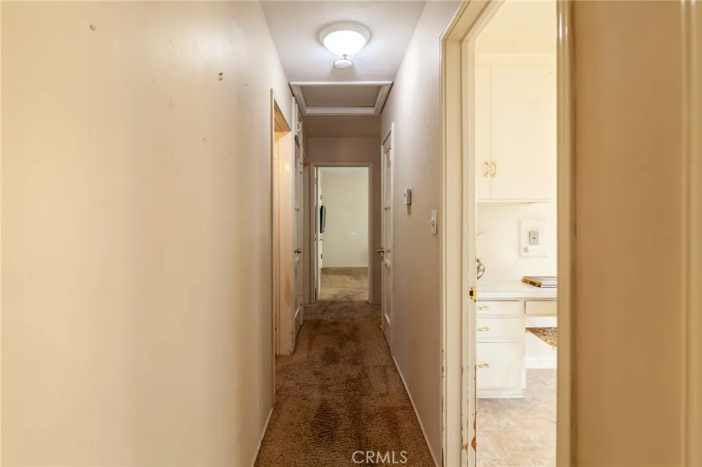 2237 N Valley, Burbank, California 91505 home-pic-24