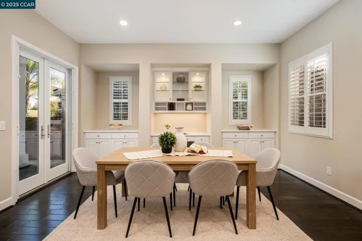 Breakfast Nook