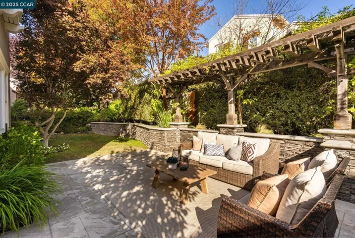 2207 Creekview Place, Danville, California 94506