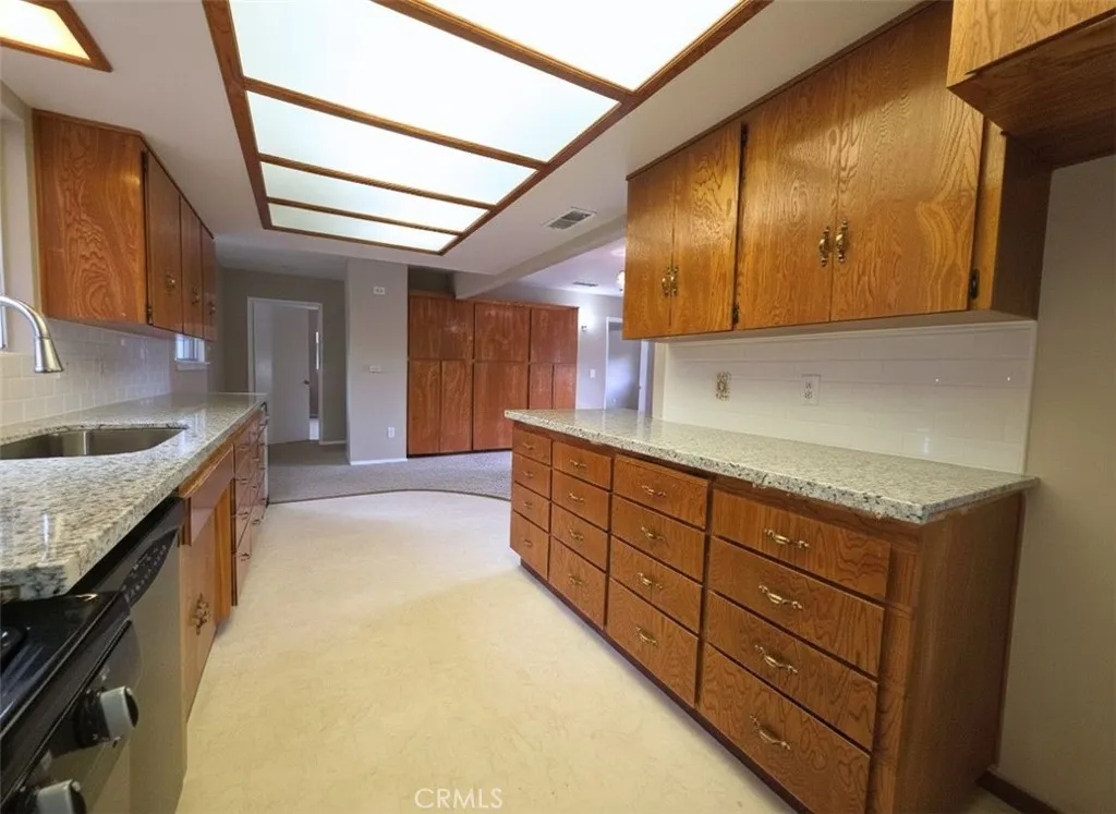 398 Dunant Drive, Crestline, California 92325 home-pic-7