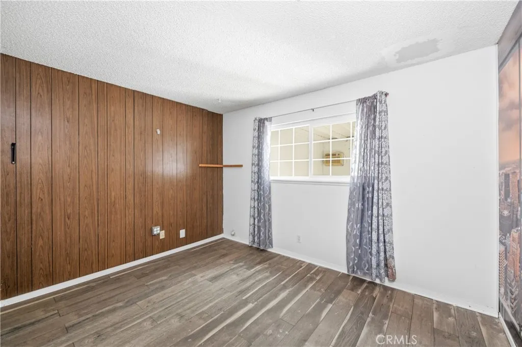 2490 Invar Court, Simi Valley, California 93065 home-pic-13