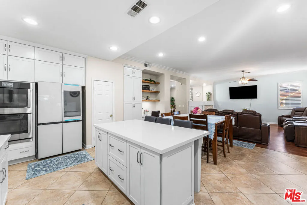 5133 Hillside Place, Palmdale, California 93551 home-pic-16