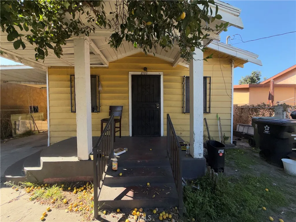 8511 Maie, Los Angeles, California 90001 home-pic-2