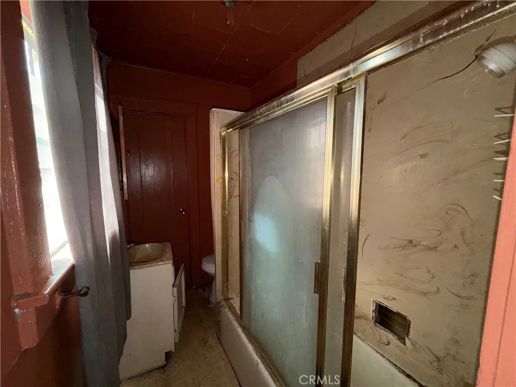 8511 Maie, Los Angeles, California 90001 home-pic-8