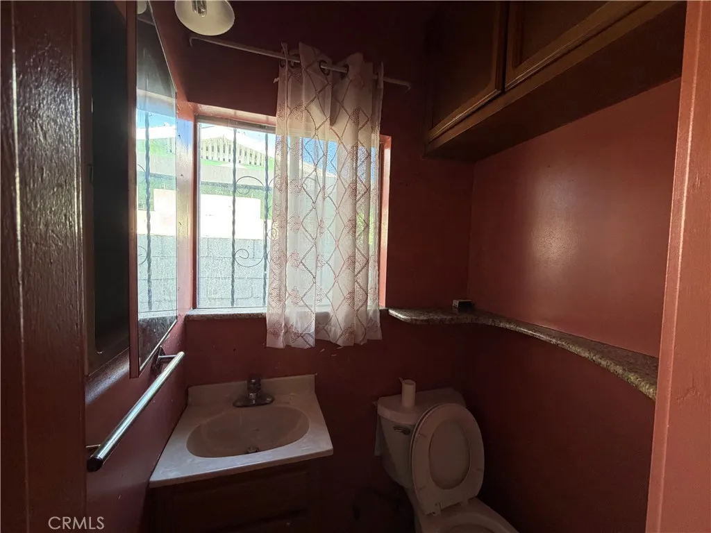 8511 Maie, Los Angeles, California 90001 home-pic-14