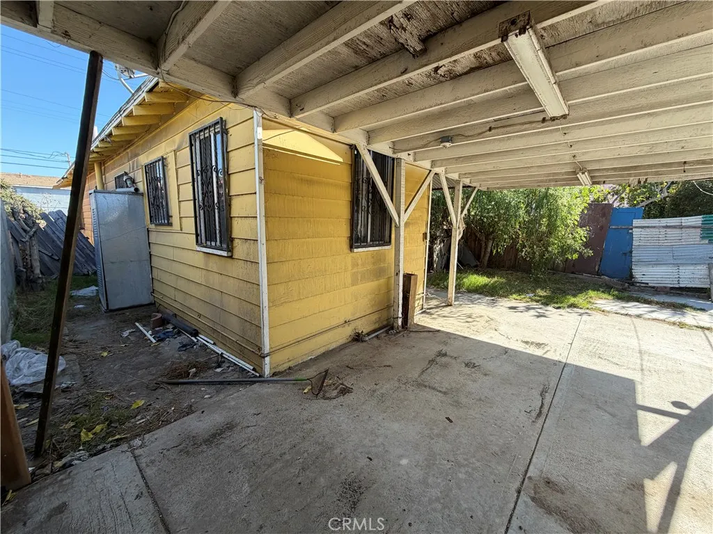 8511 Maie, Los Angeles, California 90001 home-pic-16