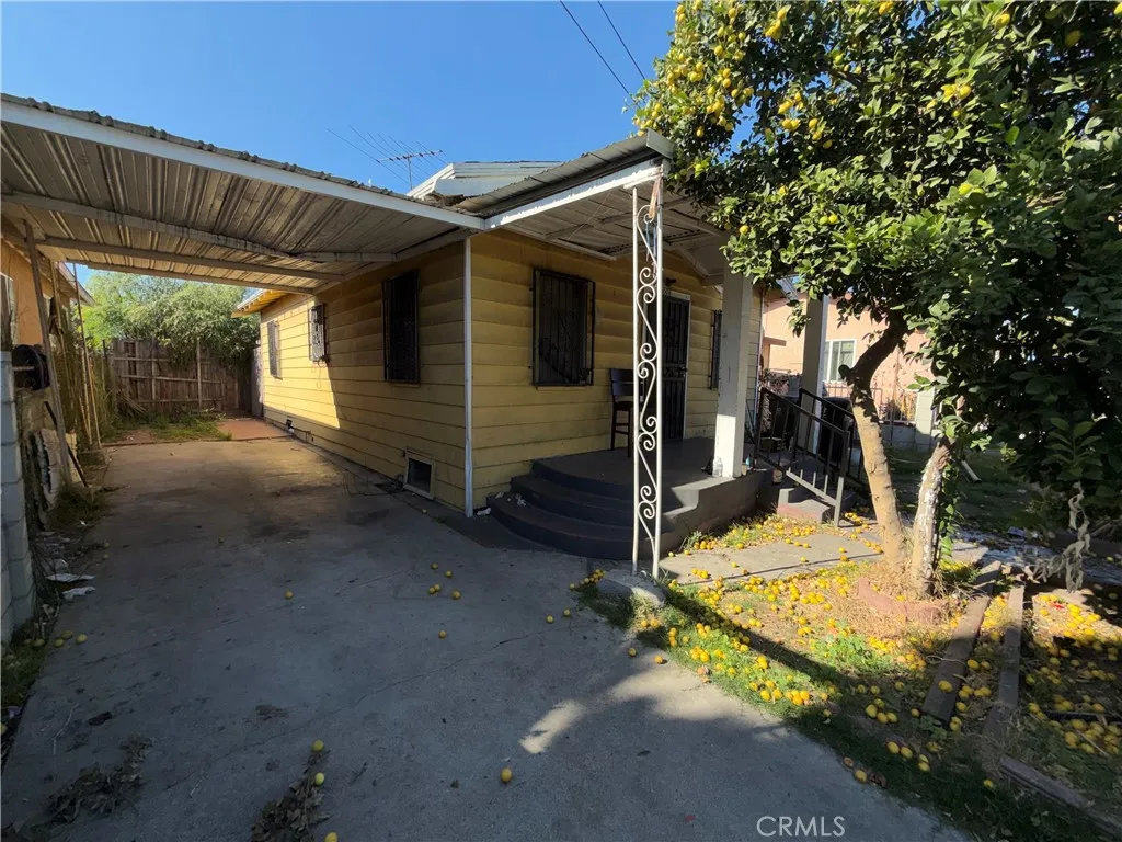 8511 Maie, Los Angeles, California 90001 home-pic-3