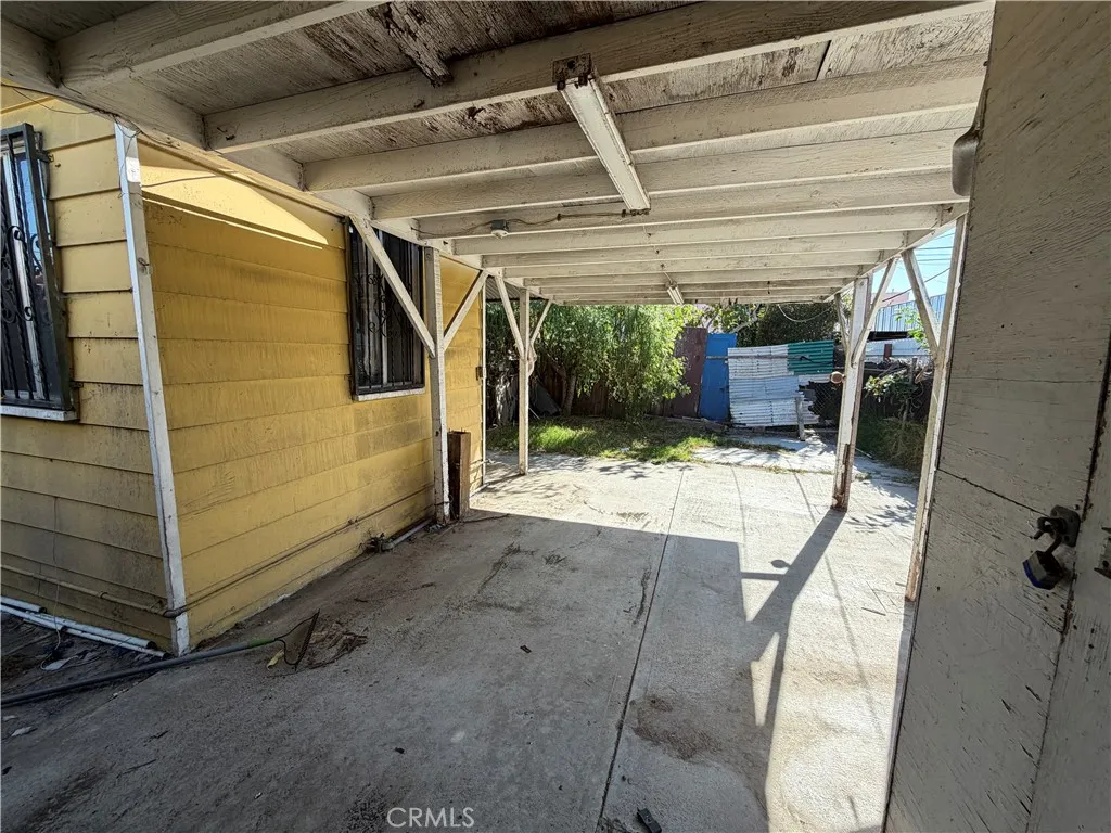 8511 Maie, Los Angeles, California 90001 home-pic-18